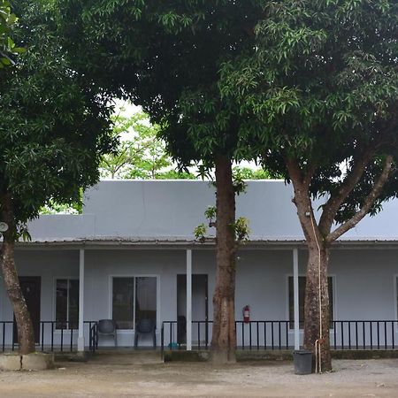 Sergi'S Resort And Hotel Palompon ภายนอก รูปภาพ